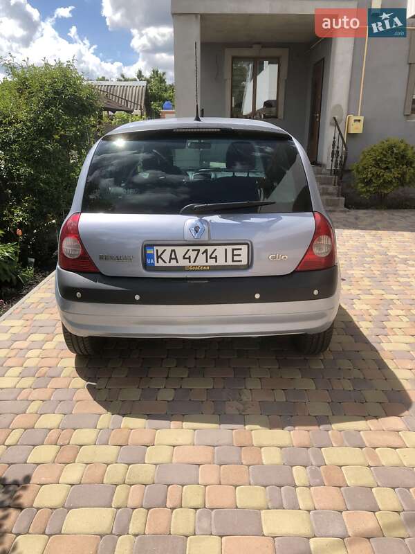 Хэтчбек Renault Clio 2005 в Киеве