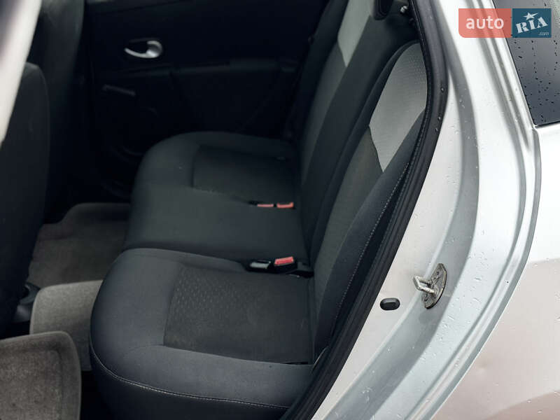 Універсал Renault Clio 2009 в Полтаві