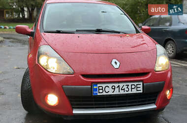 Седан Renault Clio 2010 в 