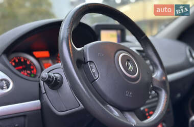Седан Renault Clio 2010 в 