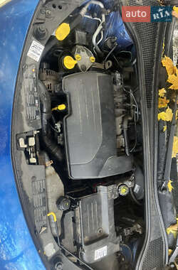Хэтчбек Renault Clio 2005 в 