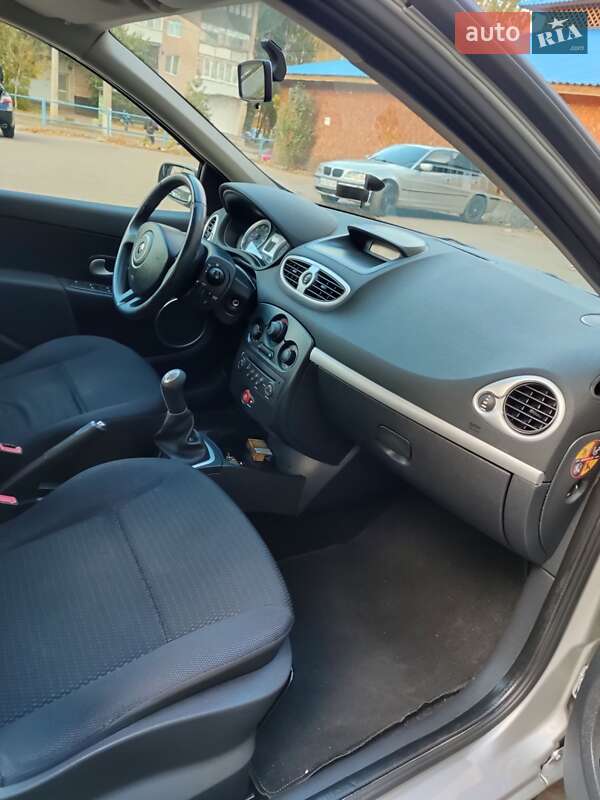 Универсал Renault Clio 2007 в Славянске