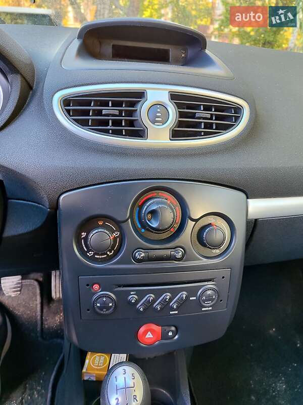 Универсал Renault Clio 2007 в Славянске