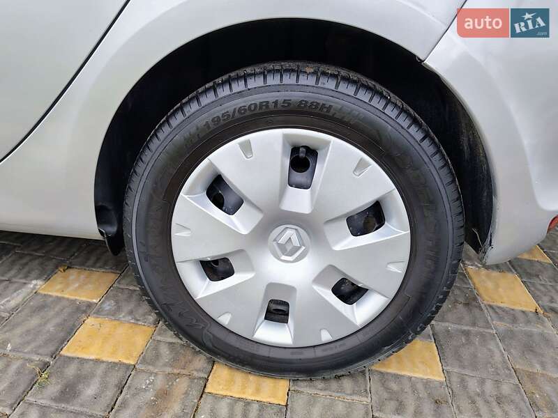 Хэтчбек Renault Clio 2010 в Бориславе