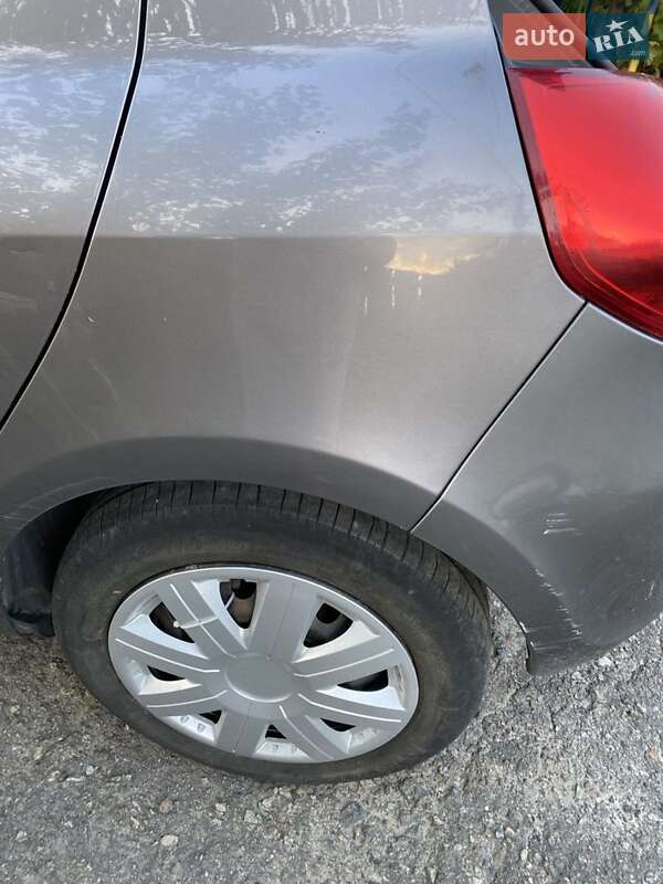 Хетчбек Renault Clio 2011 в Бердичеві фото 11 Хетчбек Renault Clio 2011 в Бердичеві