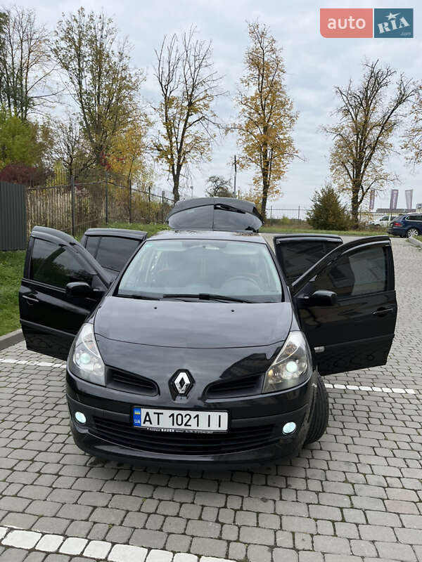 Хэтчбек Renault Clio 2007 в Ивано-Франковске фото 41 Хэтчбек Renault Clio 2007 в Ивано-Франковске