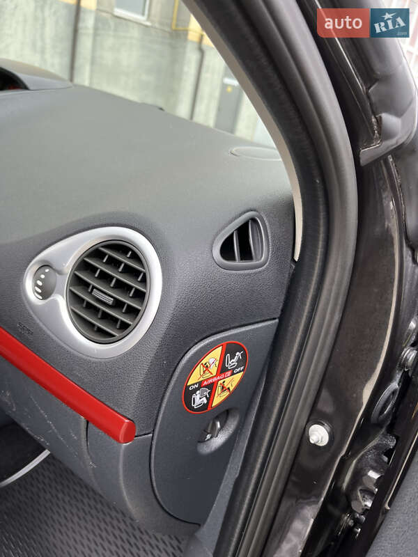 Хэтчбек Renault Clio 2007 в Ивано-Франковске фото 50 Хэтчбек Renault Clio 2007 в Ивано-Франковске