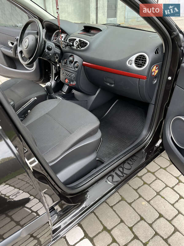 Хэтчбек Renault Clio 2007 в Ивано-Франковске фото 55 Хэтчбек Renault Clio 2007 в Ивано-Франковске