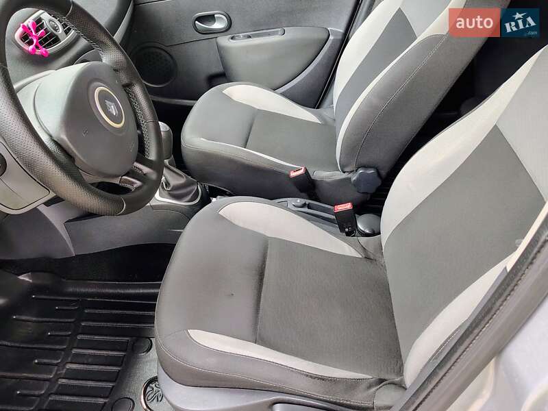 Хэтчбек Renault Clio 2010 в Бориславе