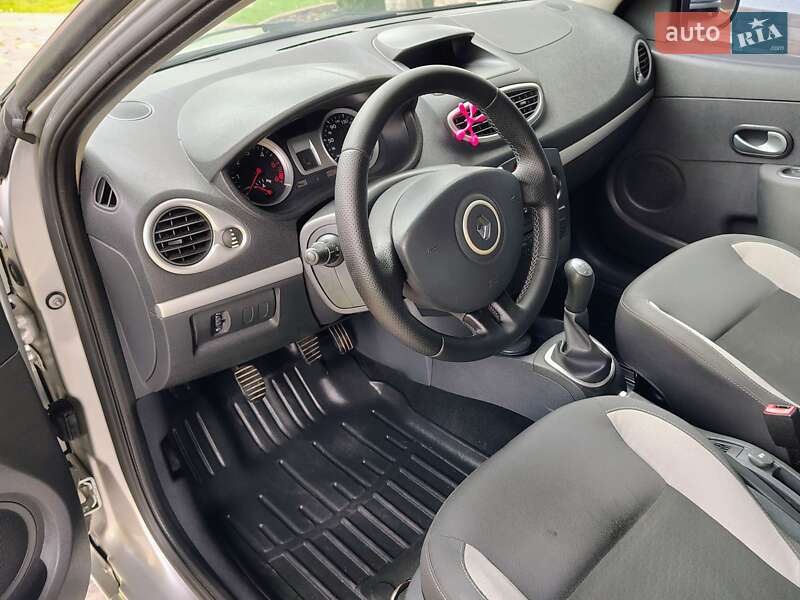 Хэтчбек Renault Clio 2010 в Бориславе