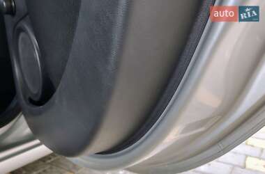 Хетчбек Renault Clio 2010 в 