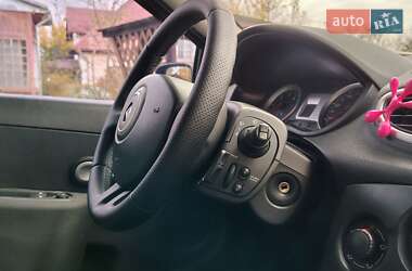 Хетчбек Renault Clio 2010 в 