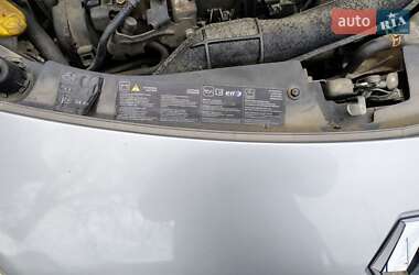 Хетчбек Renault Clio 2010 в 