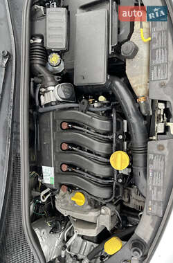 Хетчбек Renault Clio 2007 в 