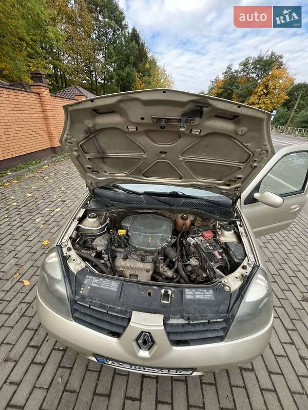 Седан Renault Clio 2007 в Красилове