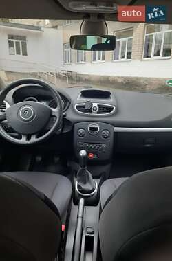 Універсал Renault Clio 2008 в  фото 10 Універсал Renault Clio 2008 в