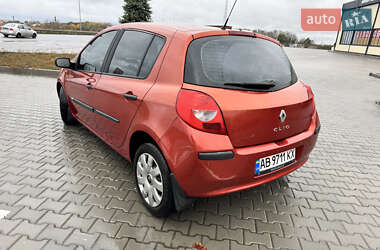 Хетчбек Renault Clio 2007 в 