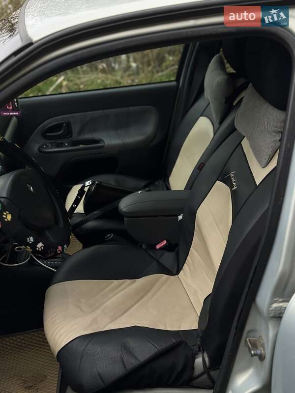 Хэтчбек Renault Clio 2001 в Хмельницком фото 6 Хэтчбек Renault Clio 2001 в Хмельницком