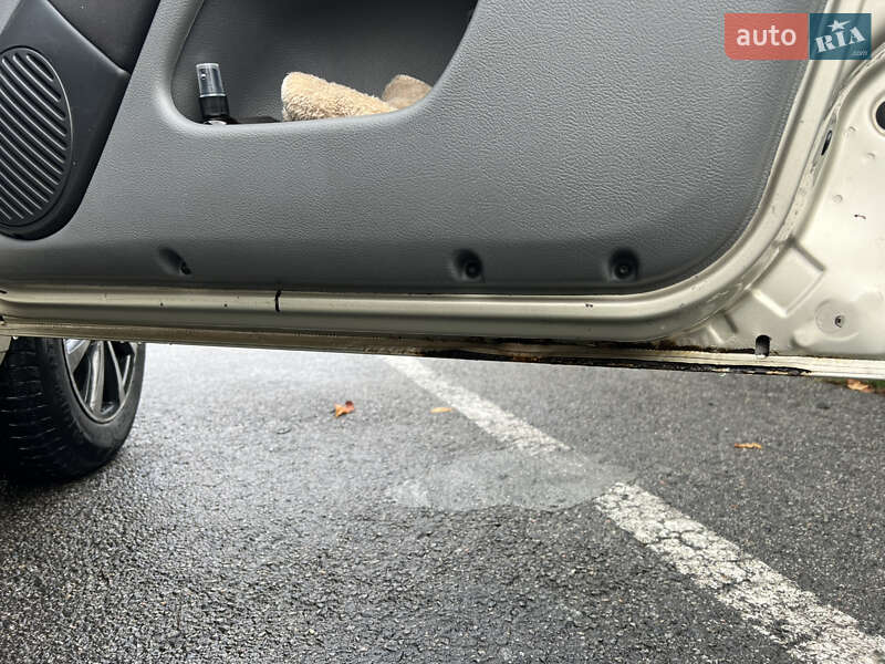 Седан Renault Clio 2008 в Києві