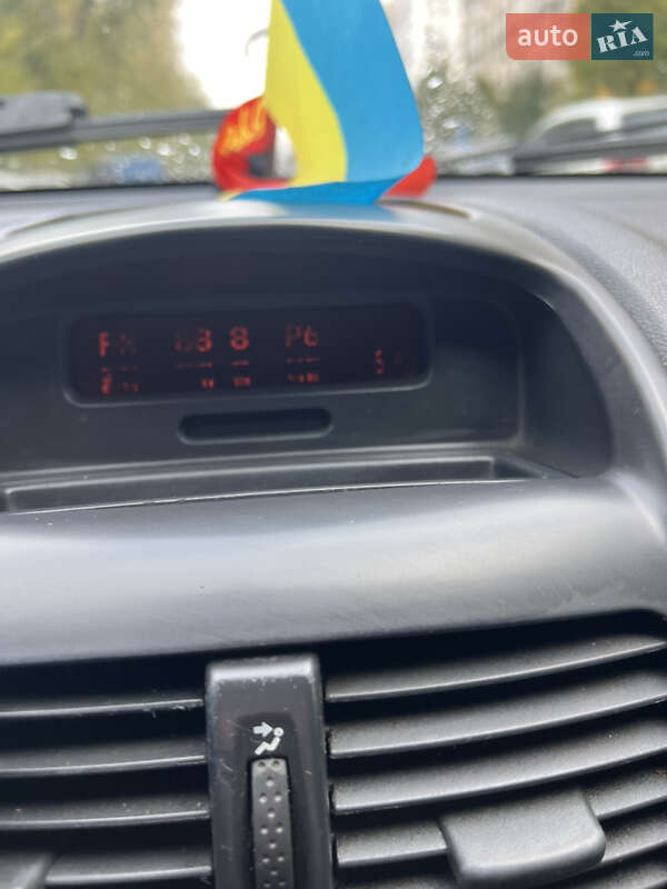 Седан Renault Clio 2008 в Києві