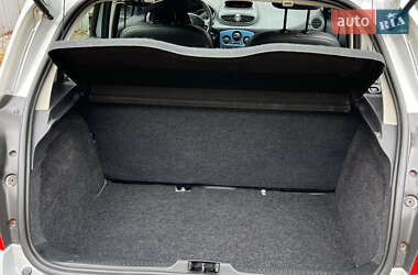 Хетчбек Renault Clio 2007 в 