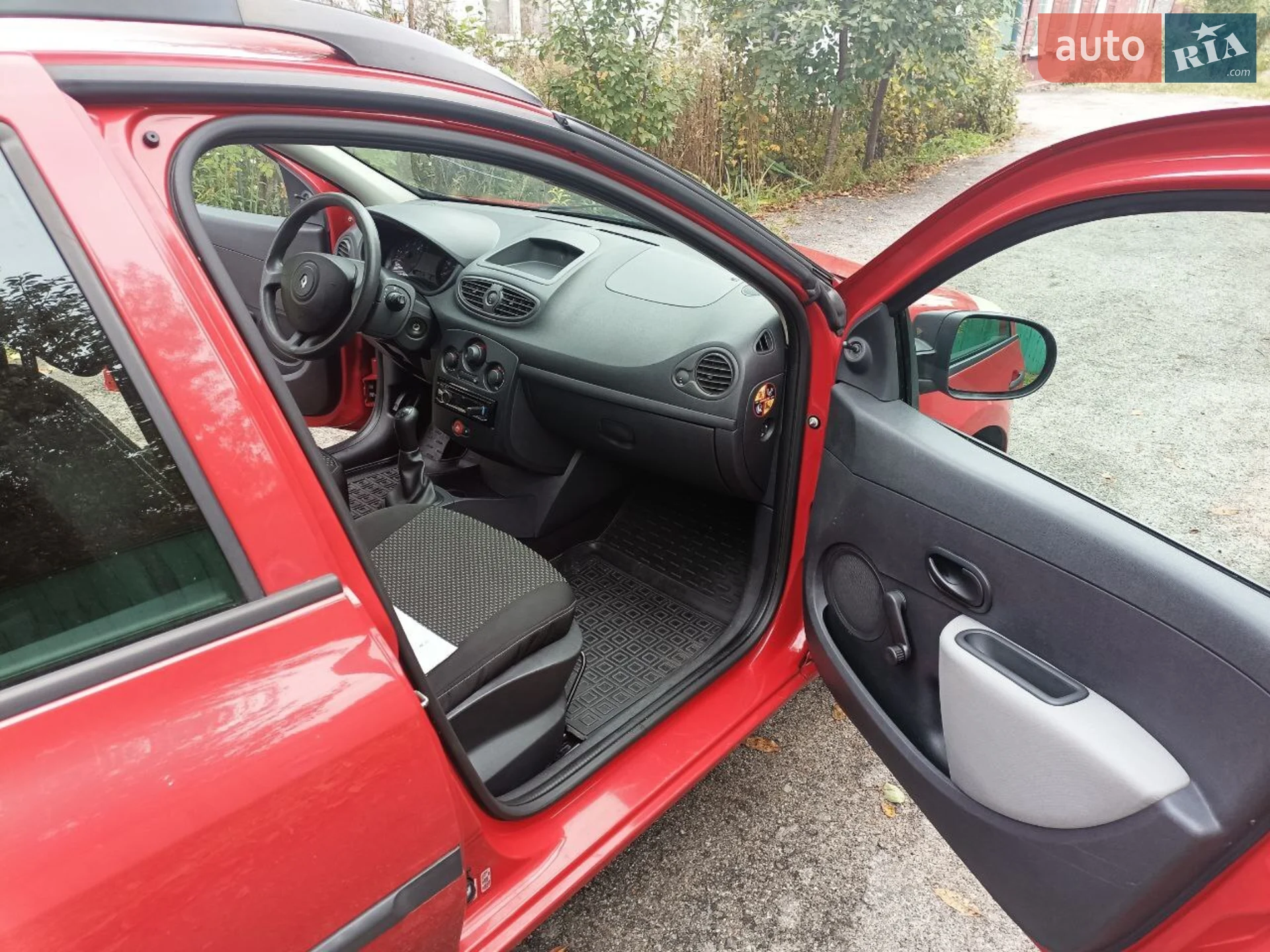 2010 Renault Clio - мініатюра 21