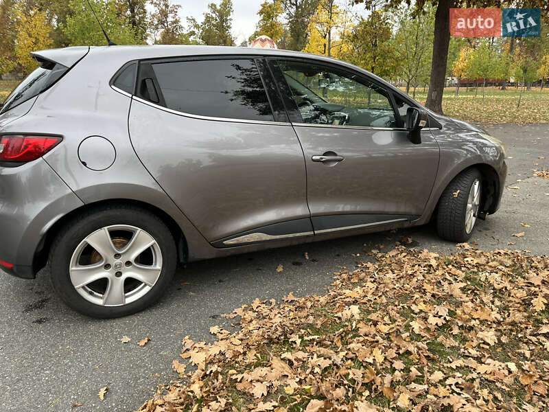 Хэтчбек Renault Clio 2015 в Буче