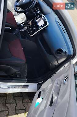 Хэтчбек Renault Clio 2015 в 