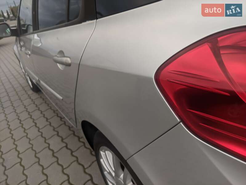 Универсал Renault Clio 2009 в Пустомытах