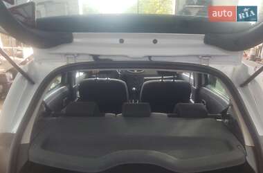 Хэтчбек Renault Clio 2012 в 