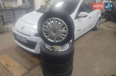 Хэтчбек Renault Clio 2012 в 
