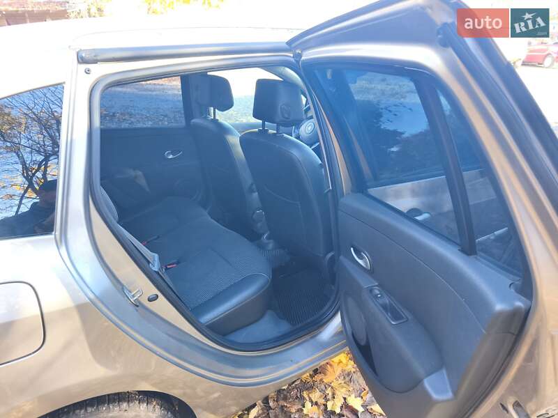 Хетчбек Renault Clio 2010 в Львові фото 2 Хетчбек Renault Clio 2010 в Львові