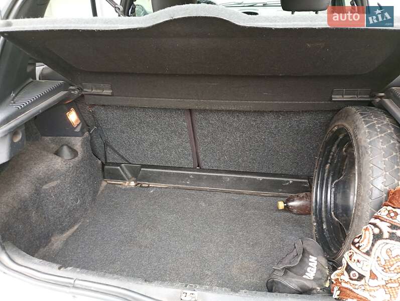 Хетчбек Renault Clio 2011 в Полтаві фото 54 Хетчбек Renault Clio 2011 в Полтаві