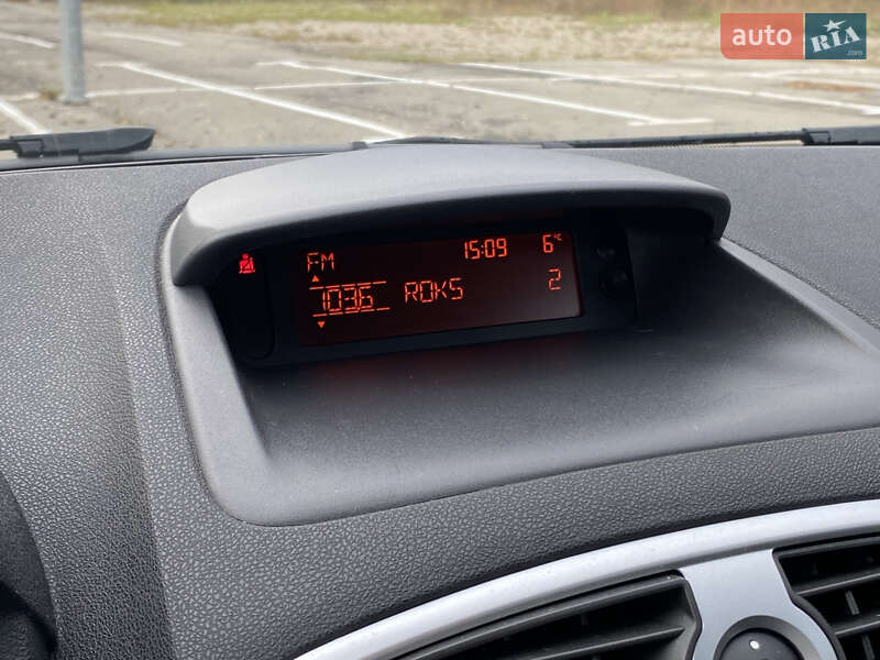 Універсал Renault Clio 2009 в Києві фото 17 Універсал Renault Clio 2009 в Києві