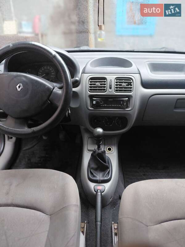 Хетчбек Renault Clio 2002 в Сторожинці