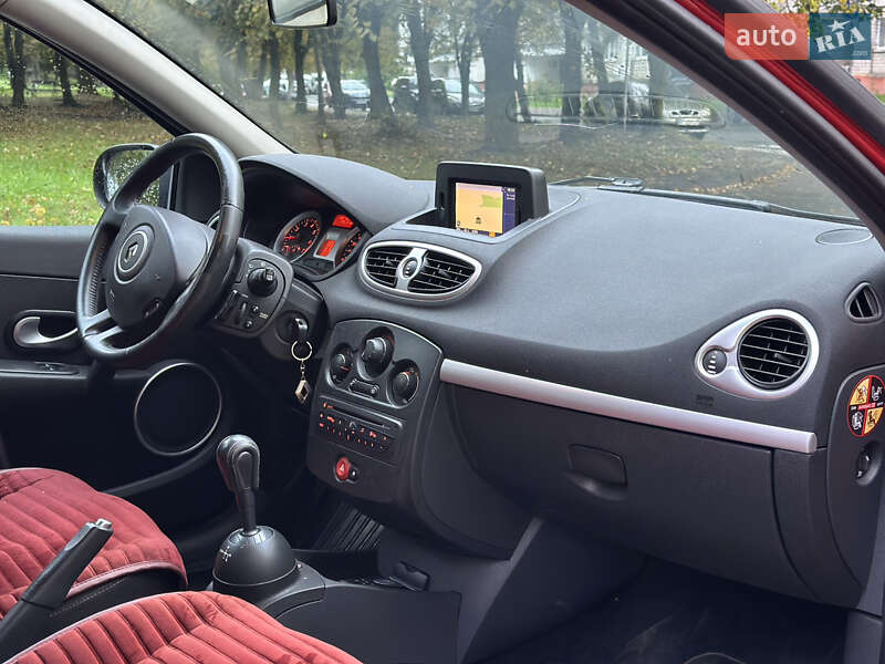 Седан Renault Clio 2010 в Львові фото 7 Седан Renault Clio 2010 в Львові