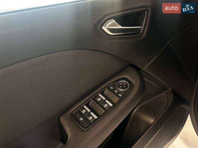 Хэтчбек Renault Clio 2021 в Львове фото 8 Хэтчбек Renault Clio 2021 в Львове