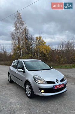 Хетчбек Renault Clio 2006 в Хоролі