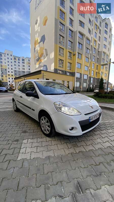 Хэтчбек Renault Clio 2012 в Ивано-Франковске