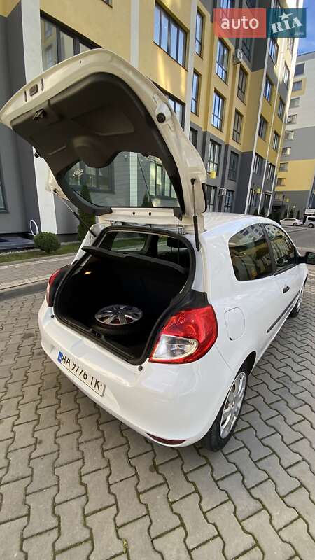 Хэтчбек Renault Clio 2012 в Ивано-Франковске