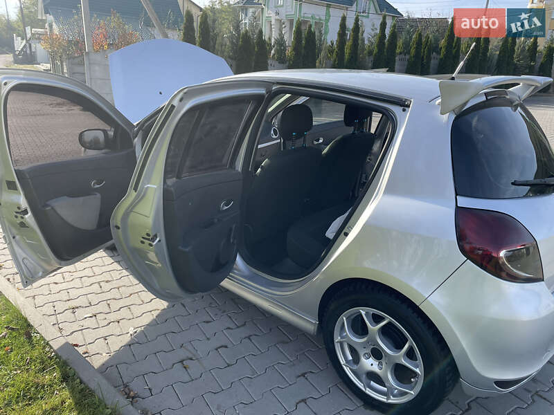 Хетчбек Renault Clio 2011 в Кіцмані