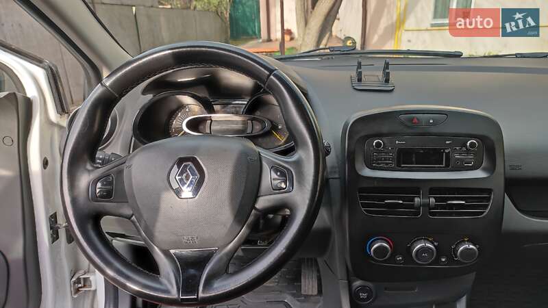 Универсал Renault Clio 2015 в Киеве фото 48 Универсал Renault Clio 2015 в Киеве