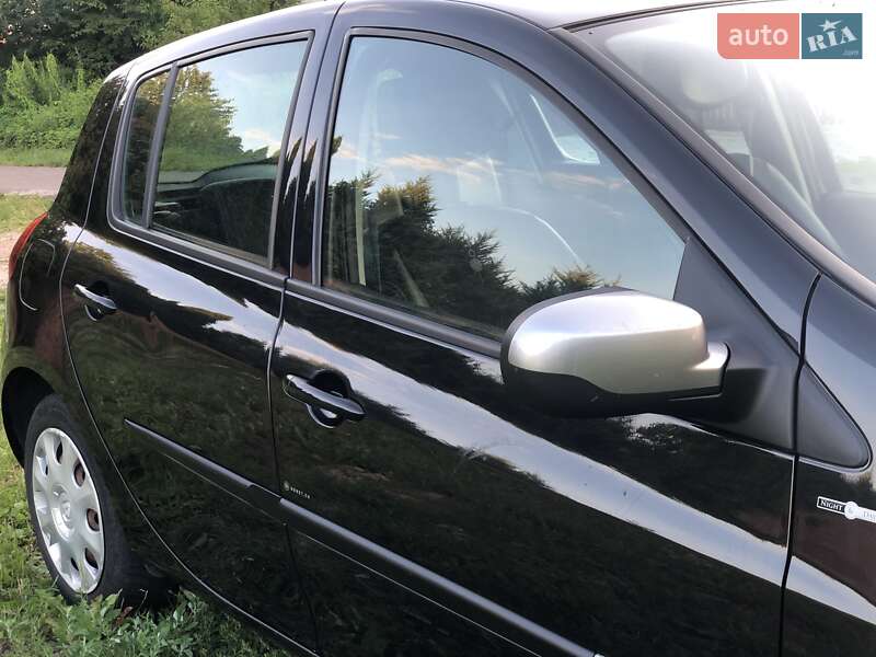 Хетчбек Renault Clio 2012 в Луцьку фото 24 Хетчбек Renault Clio 2012 в Луцьку