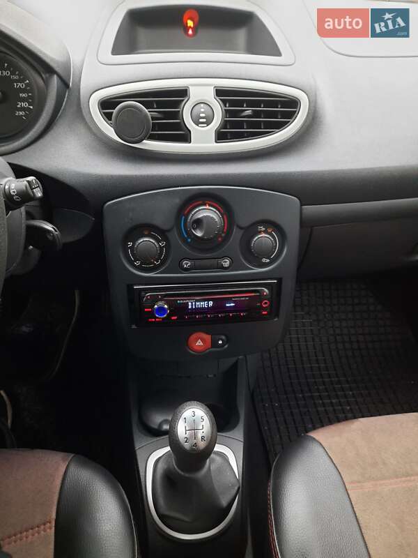 Хэтчбек Renault Clio 2011 в Львове фото 24 Хэтчбек Renault Clio 2011 в Львове