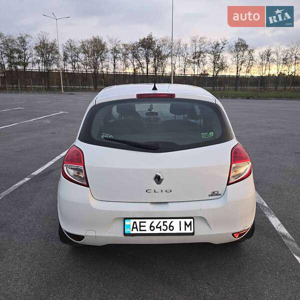 Хетчбек Renault Clio 2011 в Дніпрі