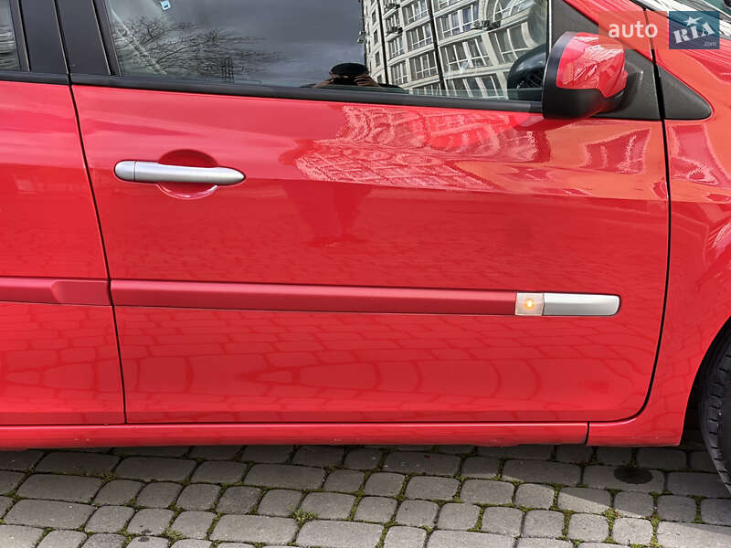 Універсал Renault Clio 2009 в Івано-Франківську фото 21 Універсал Renault Clio 2009 в Івано-Франківську