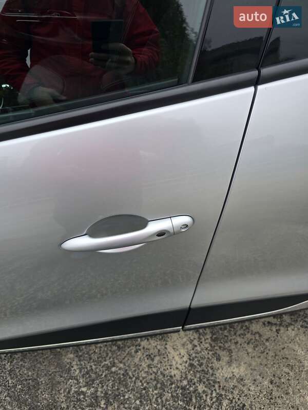 Универсал Renault Clio 2013 в Киеве фото 13 Универсал Renault Clio 2013 в Киеве