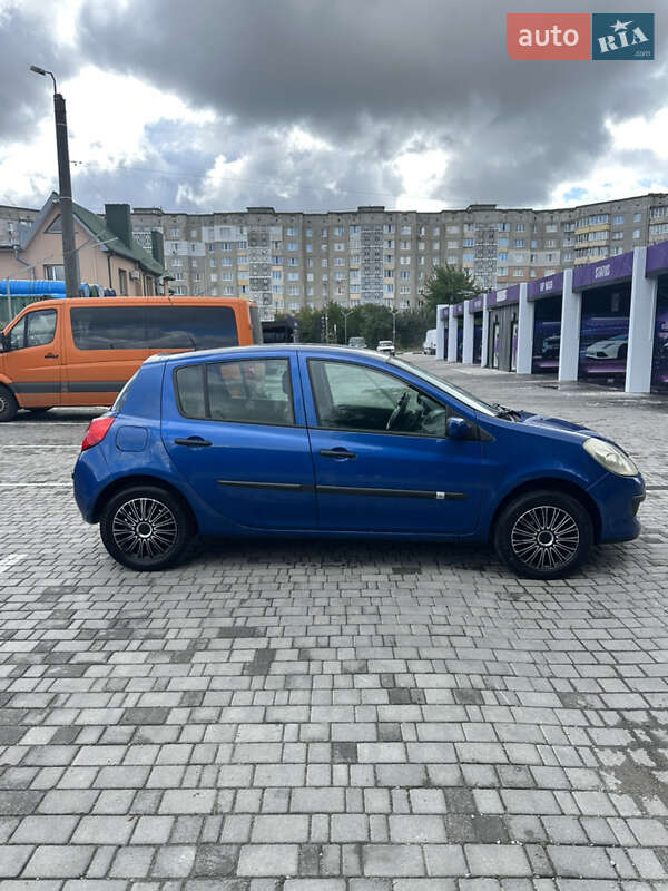 Хетчбек Renault Clio 2009 в Рівному фото 2 Хетчбек Renault Clio 2009 в Рівному