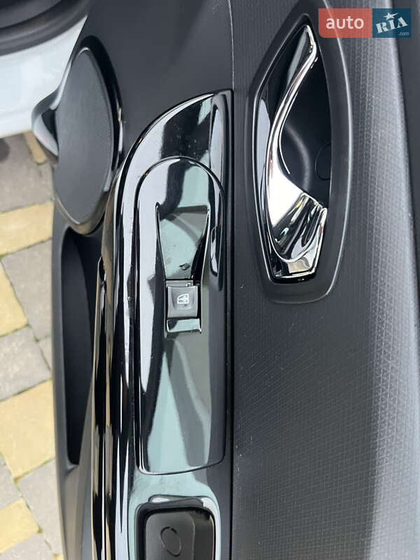 Универсал Renault Clio 2013 в Калуше фото 47 Универсал Renault Clio 2013 в Калуше