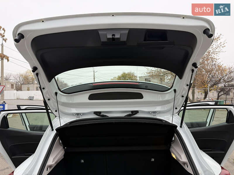 Хетчбек Renault Clio 2022 в Дніпрі